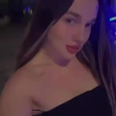 ELITE-W-Karolina — Beyoğlu, İstanbul Escort — video 1